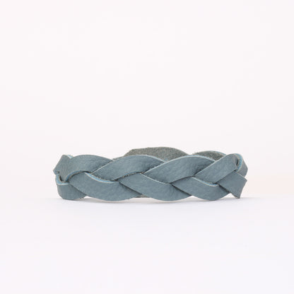 Infinite braid bracelets