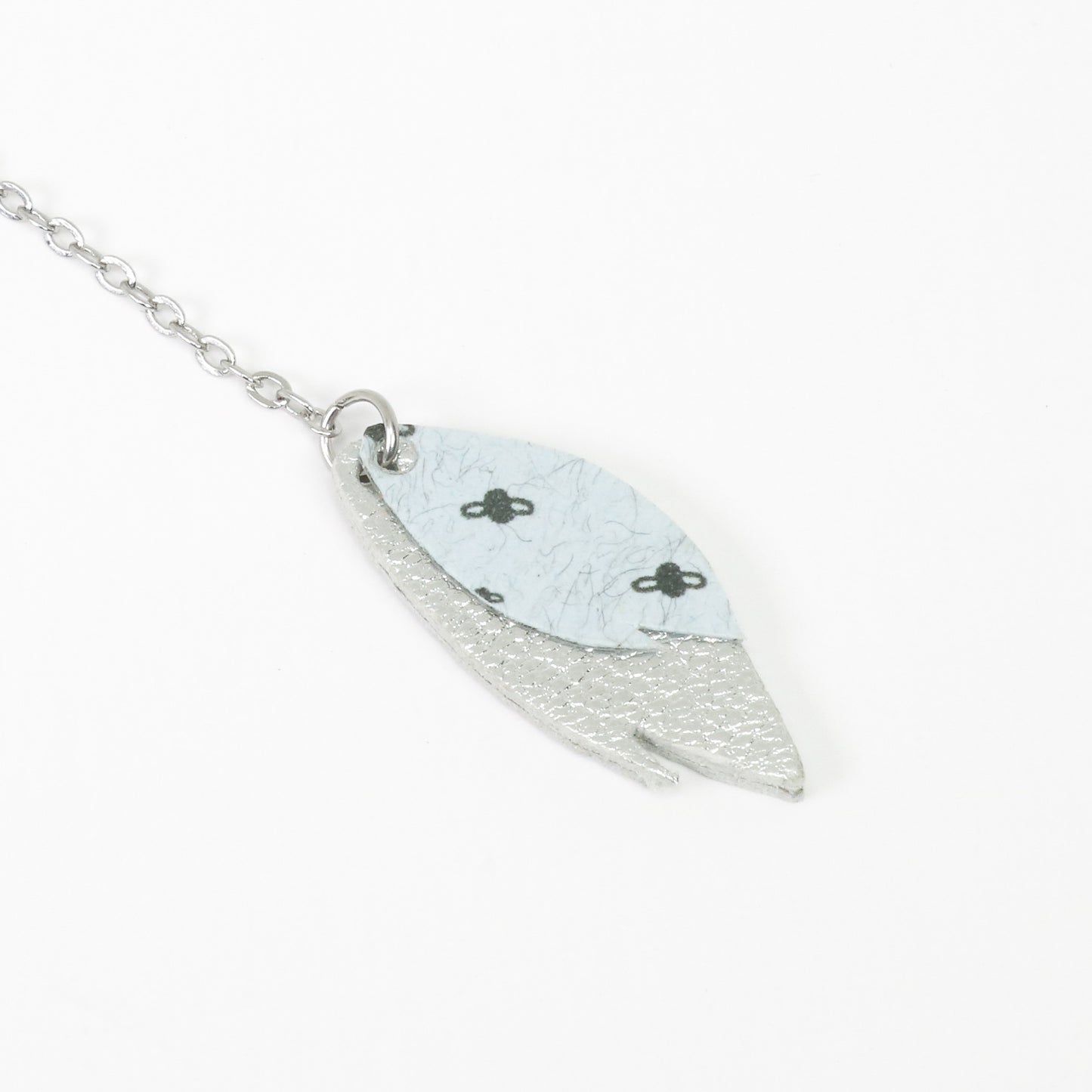 Sour fly necklace