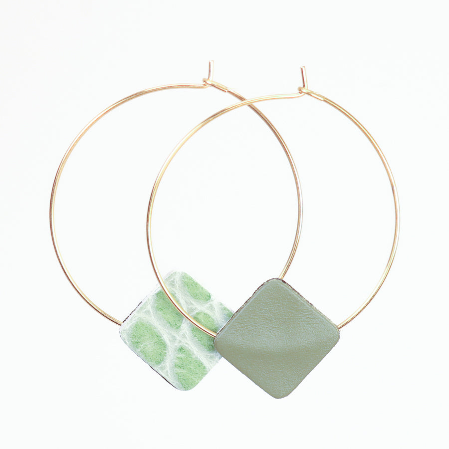 Round / Square Earrings